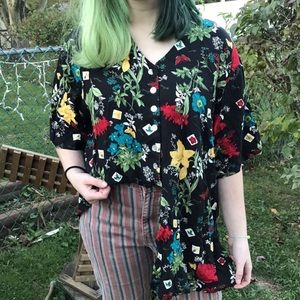 Bentley Woman Vintage Button Up w/ Shoulder Pads